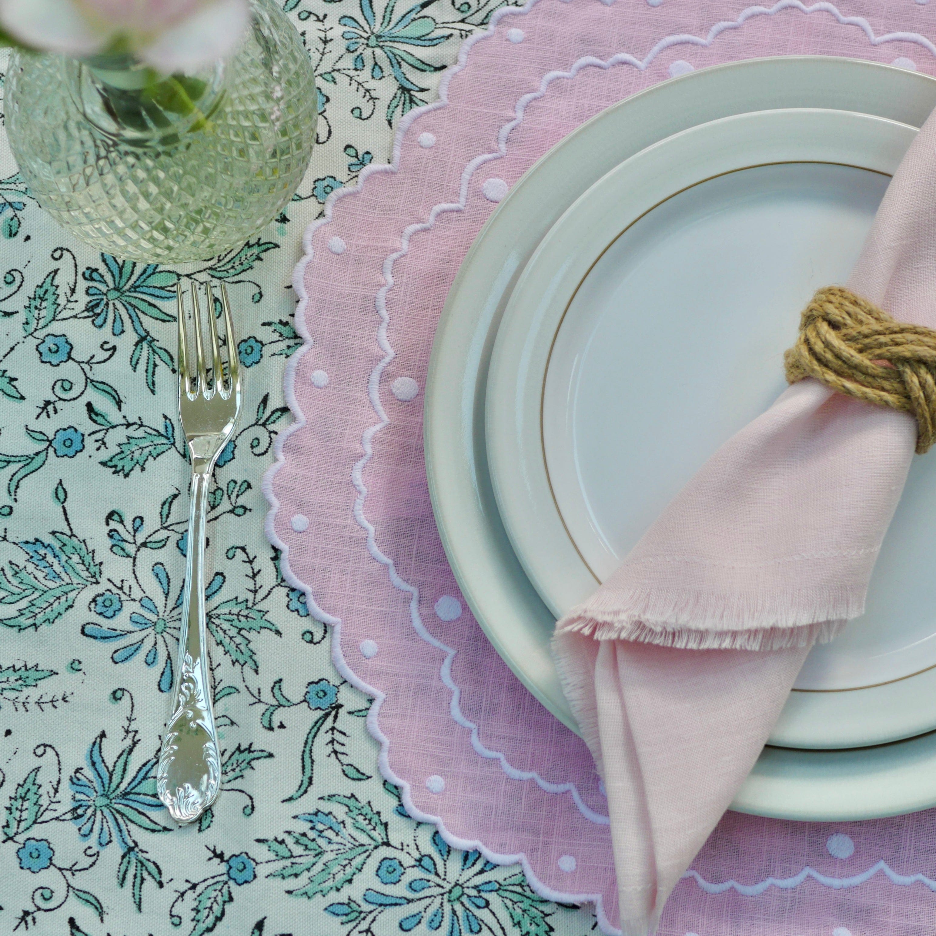 pink scalloped placemat