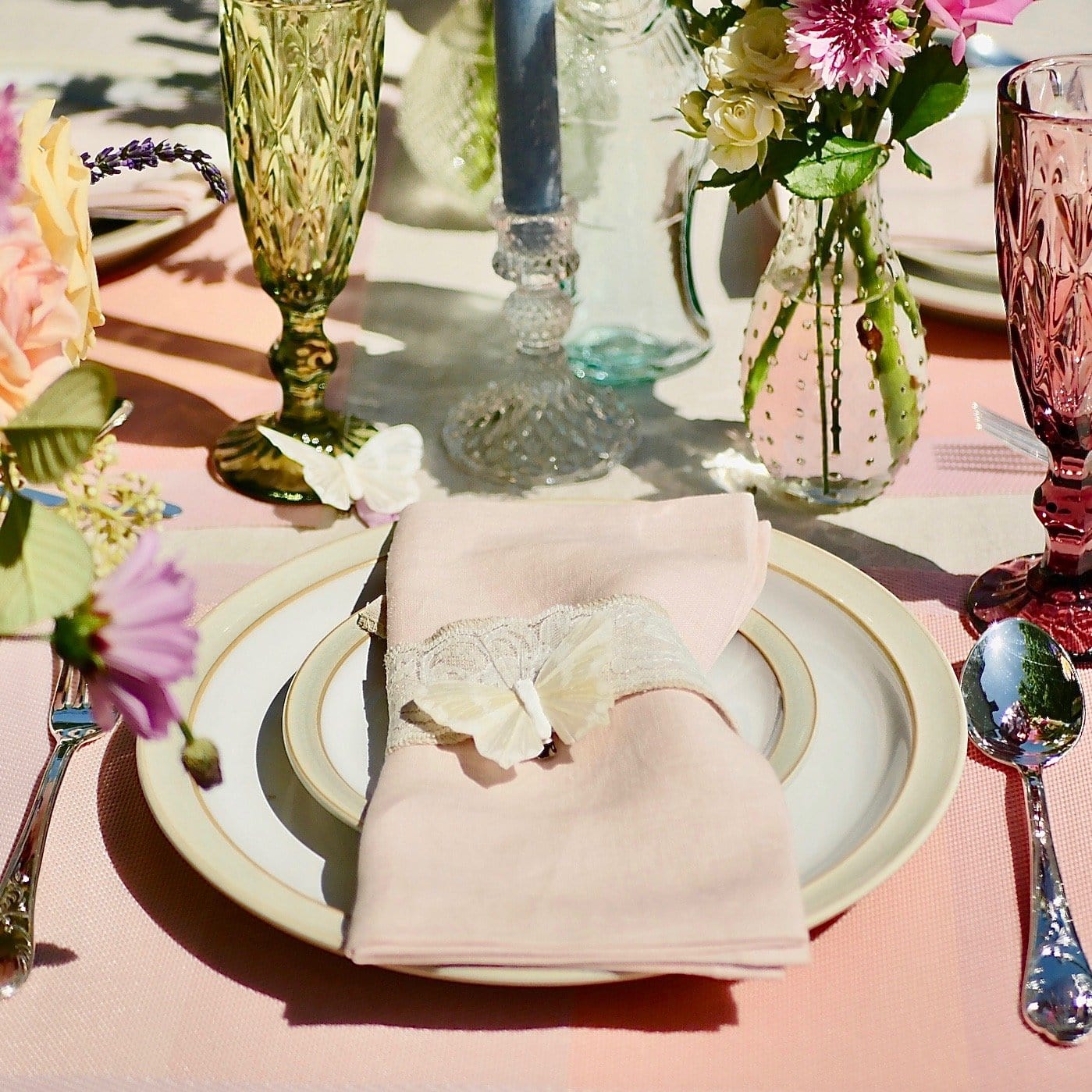 Pink Placemat Summer Tablescape