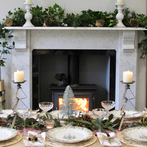 HOW TO CREATE A CHRISTMAS TABLESCAPE