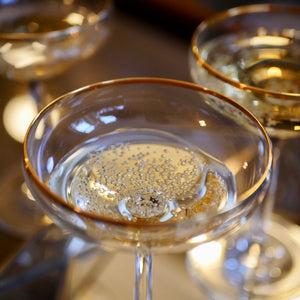 VINTAGE-STYLE CHAMPAGNE COUPES