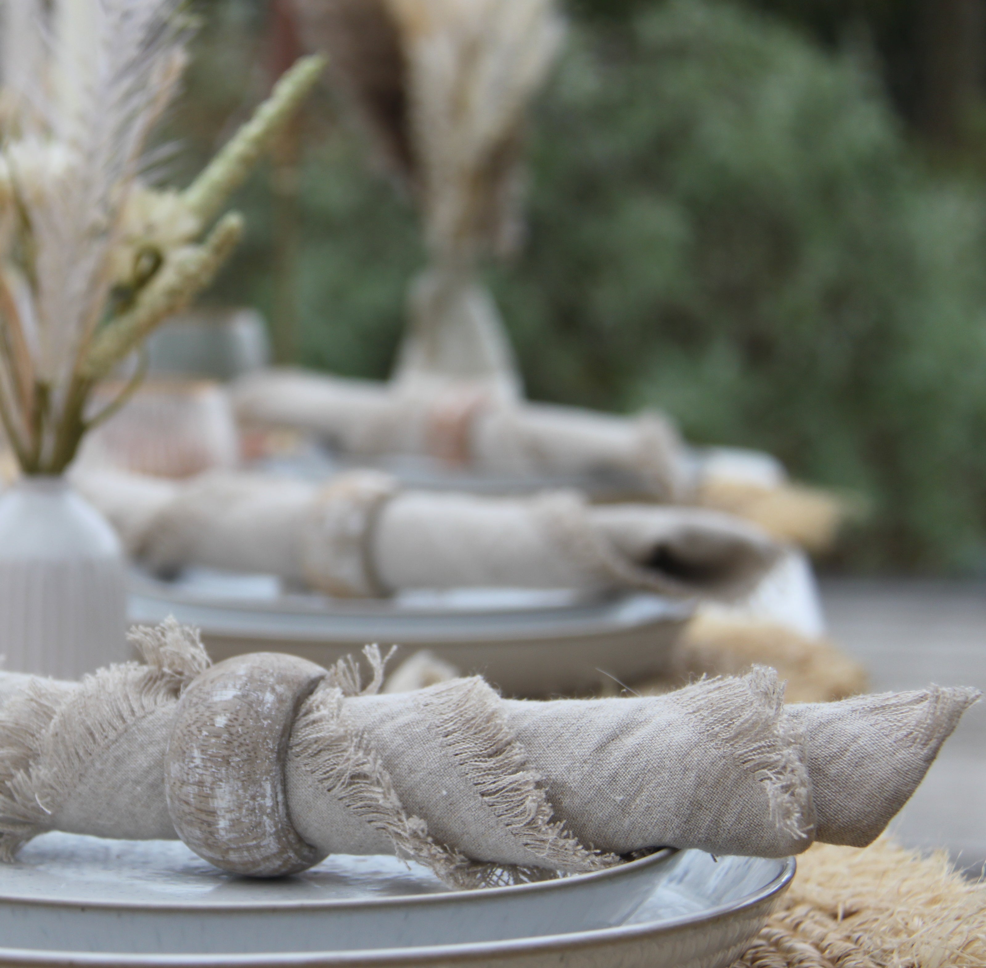 NATURAL FRINGED LINEN NAPKINS - HIRE ONLY
