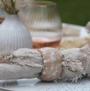 Mango wood napkins rings and linen napkin