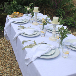 WHITE FRINGED LINEN TABLECLOTH