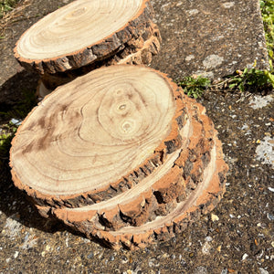 wooden rounds for wedding centrepieces