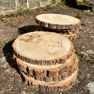 wooden rounds for wedding centrepieces