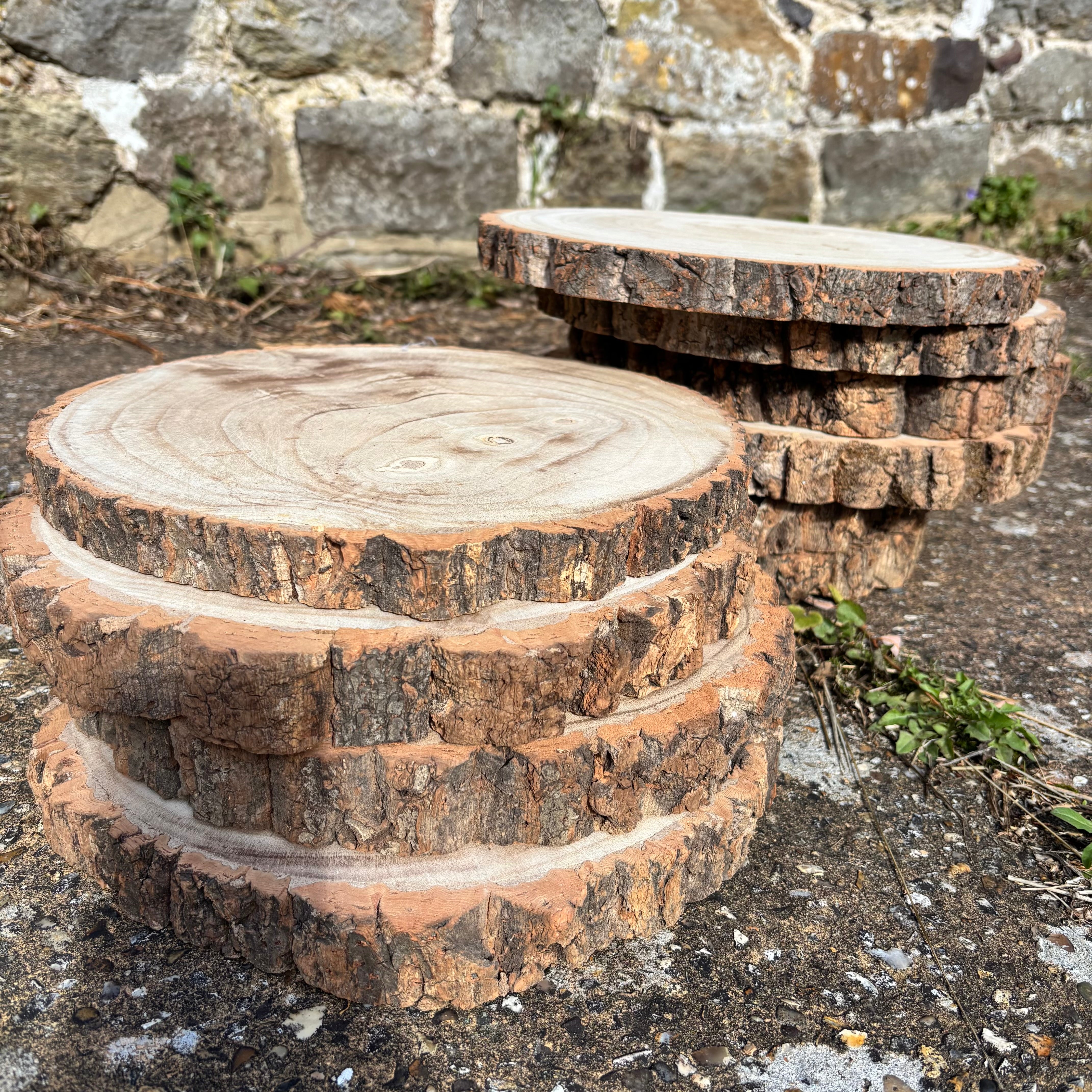 wooden rounds for wedding centrepieces