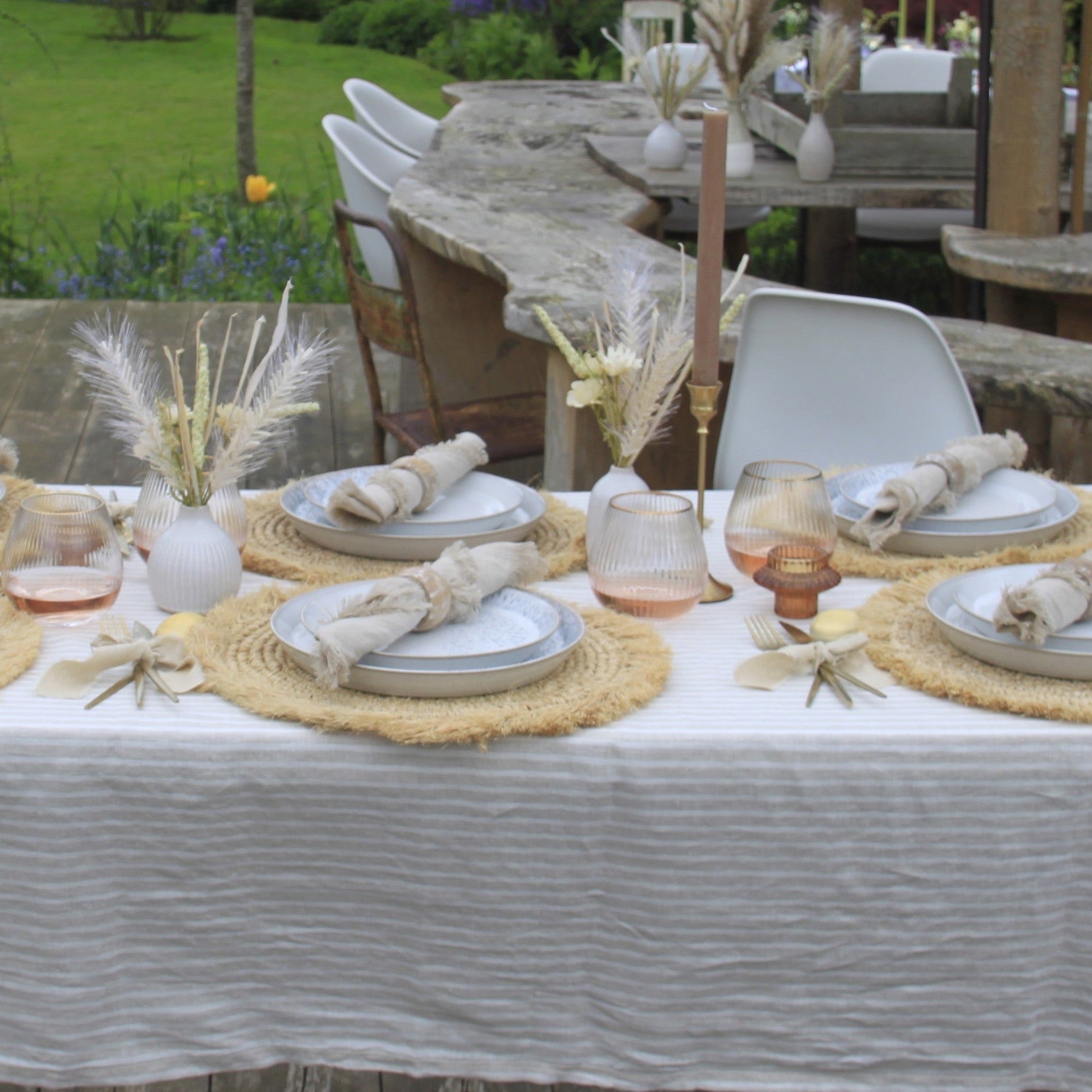 NATURAL BREEZE LINEN TABLECLOTH