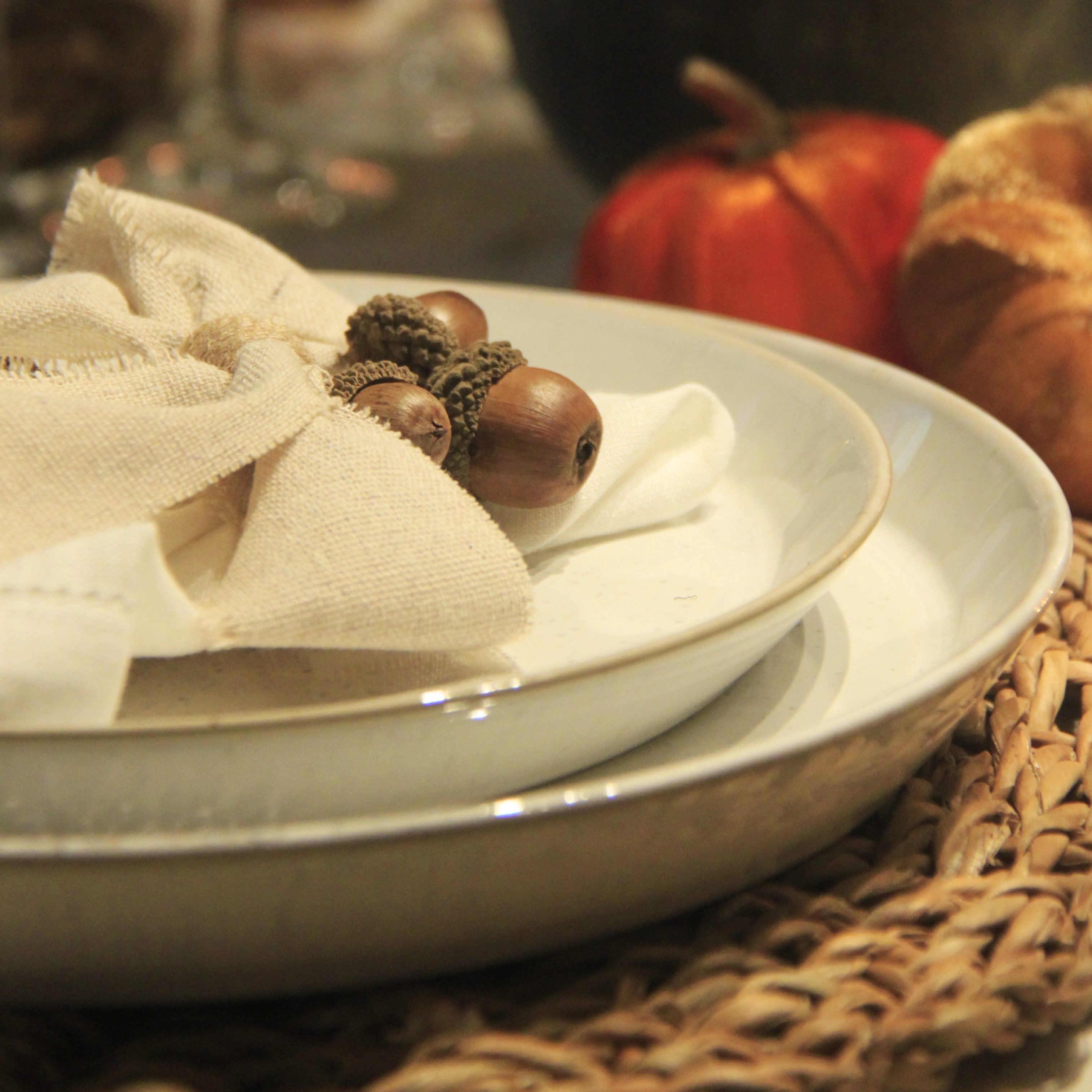 ACORNS NAPKIN DECORATION - Pair